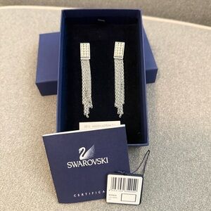 SWAROVSKI~EXCESS~CRYSTAL MESH~CHAIN DROP EARRING